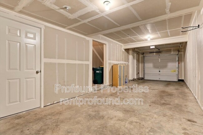 Building Photo - 8630 SW 147th Terrace