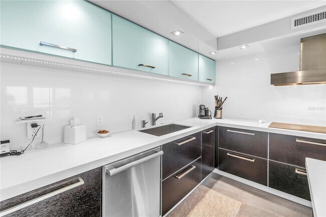 Building Photo - 4450 Gulf Blvd