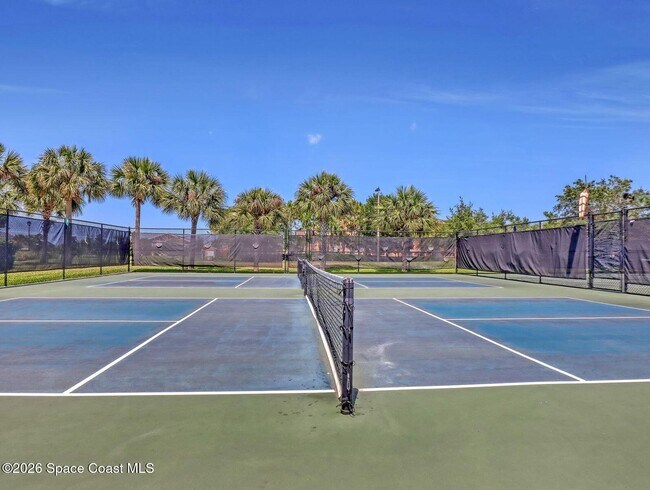 Building Photo - 6848 Toland Dr