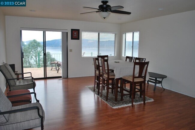 Building Photo - 10448 Edgewater Dr