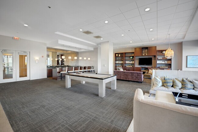 Building Photo - 1201 S Prairie Ave