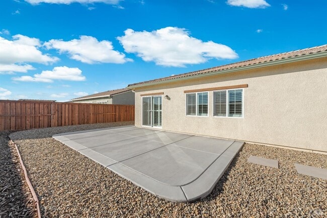 Building Photo - 655 Honey Bee Rd