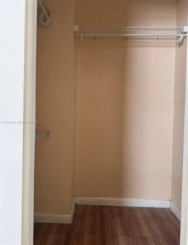 Building Photo - 6055 W 19th Ave