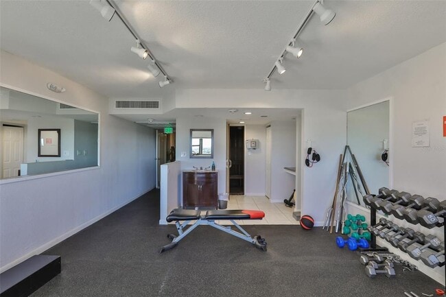 Building Photo - 4141 Bayshore Blvd