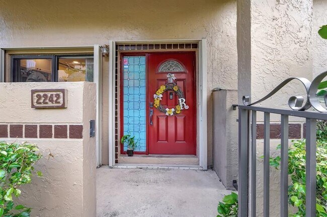 Building Photo - 2242 NW 39th Ave