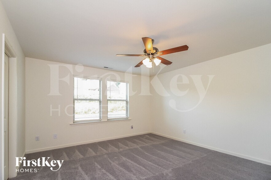 Building Photo - 5704 Beaver Pond Tl