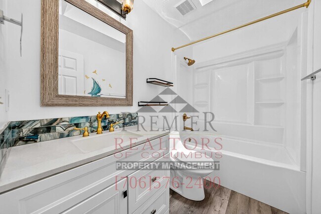 Building Photo - 5924 Big Oak Dr