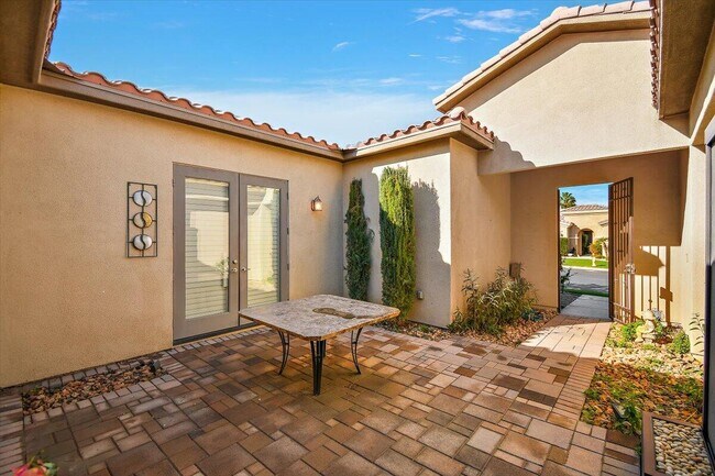 Building Photo - 80215 Queensboro Dr