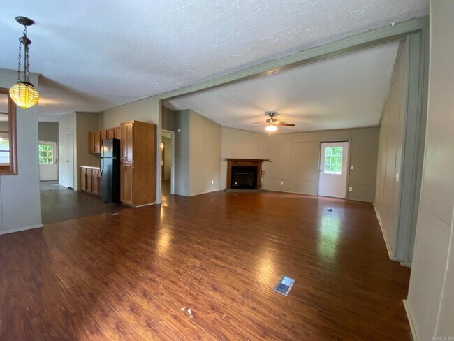 Building Photo - 12124 Loganberry Dr