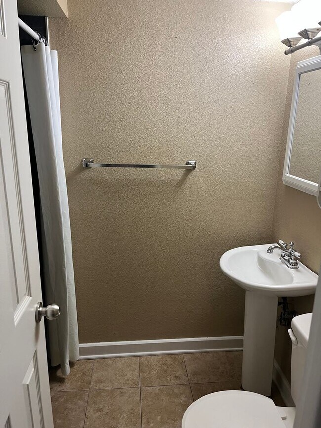 Building Photo - 10638 Varese Ln