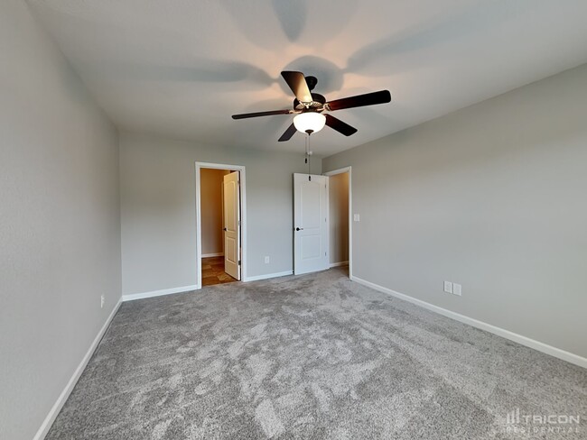Building Photo - 539 Smoky Mountains Dr