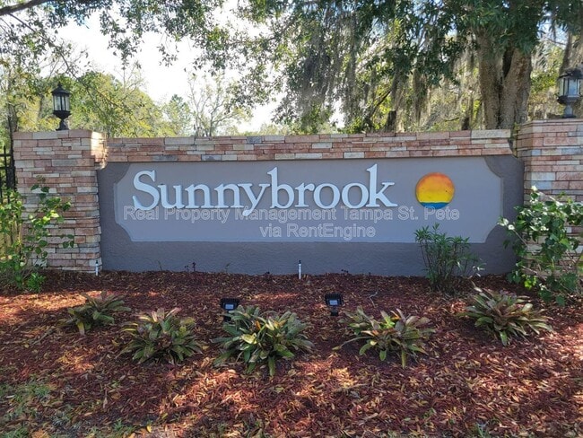 Building Photo - 4903 Myrtle Oak Dr