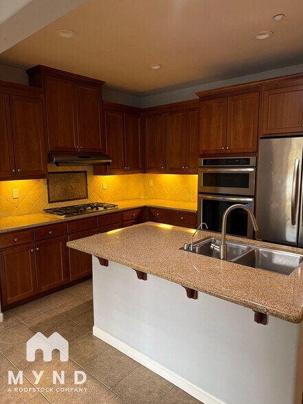 Building Photo - 3126 Fioli Way