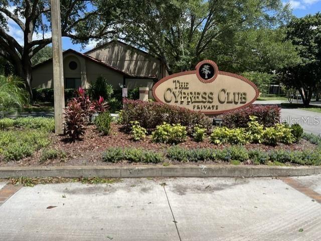 Building Photo - 497 Club Dr