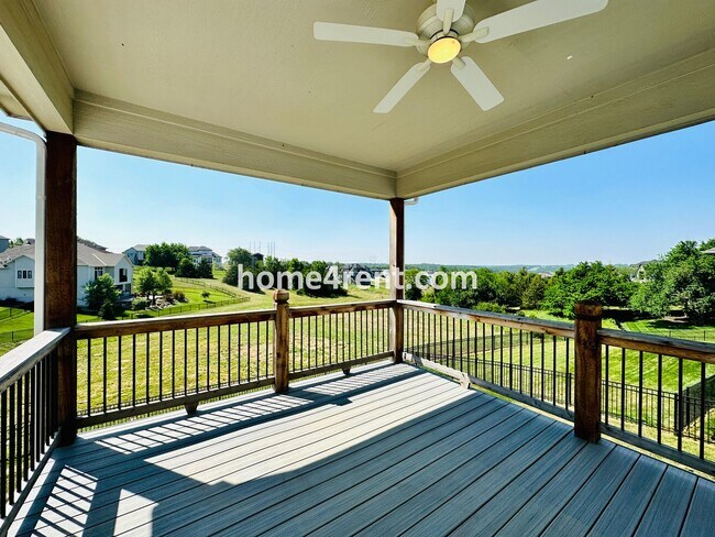 Building Photo - Exceptional Olathe Home in the Cedar Creek Subdivision w/ Wood Floors and a Finished Basment!