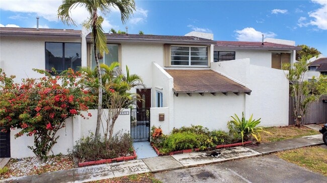 Building Photo - 10921 SW 70th Terrace