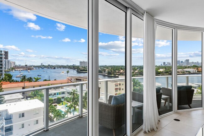 Building Photo - 401 N Birch Rd