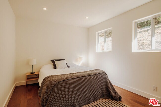 Building Photo - 800 N Topanga Canyon Blvd