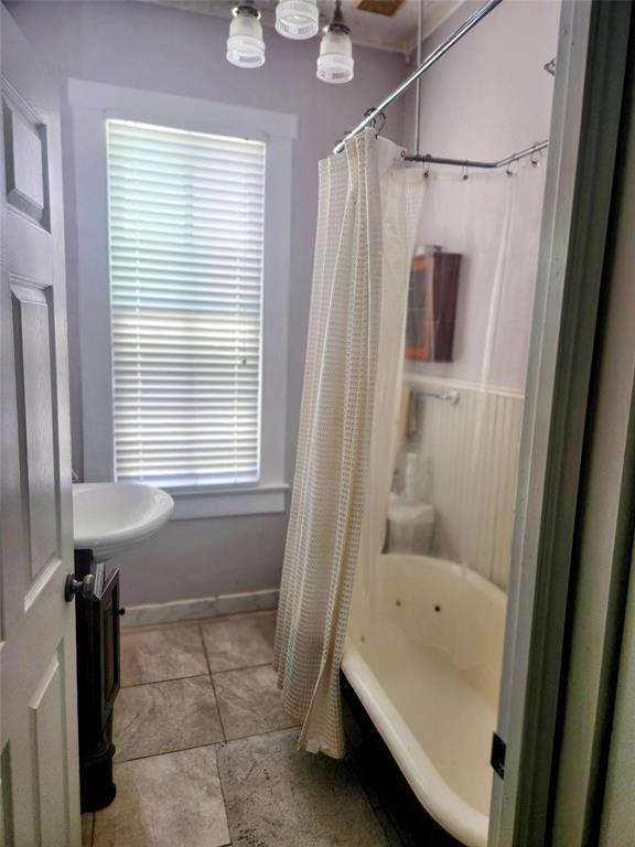 Building Photo - 3127 Avenue Q