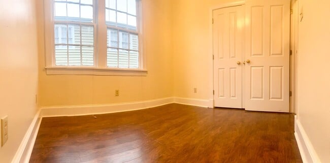 Building Photo - 405 N Madison St