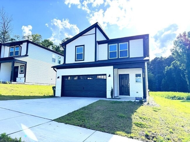Primary Photo - 5 Bedroom Single Family for Sale close to ...