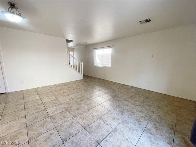 Building Photo - 1836 N Luna Alegre St