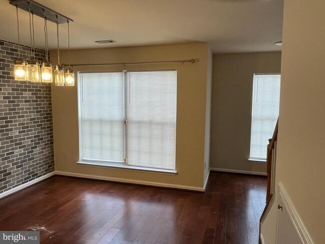 Building Photo - 874 Waterford Dr