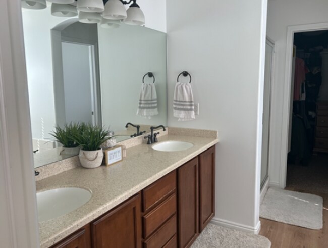 Building Photo - Spacious 6-Bedroom Home – Lehi, Saddle Ridge Community