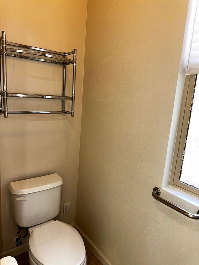Building Photo - Spacious 3BR, 2BA with Solar and Modern Up...