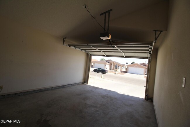 Building Photo - 14009 Robert Ituarte Dr