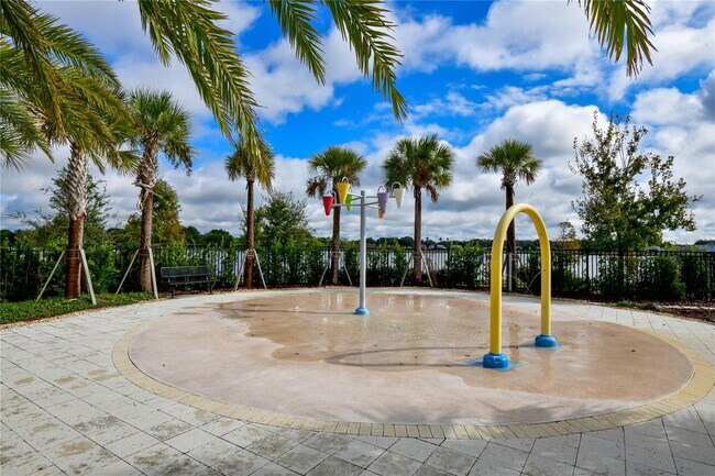 Building Photo - Luxury Community Center, Heated Pool, Fitness Center!
