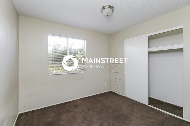 Building Photo - 3 Bedroom Pet-Friendly Home in Glendale, AZ with Main Street Renewal
