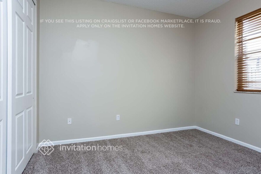 Building Photo - 6119 Oak Bluff Way