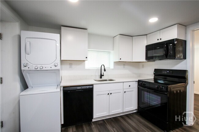 Building Photo - 1904 E 51st St