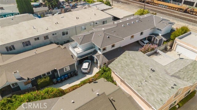 Building Photo - 1909 Gardena Ave