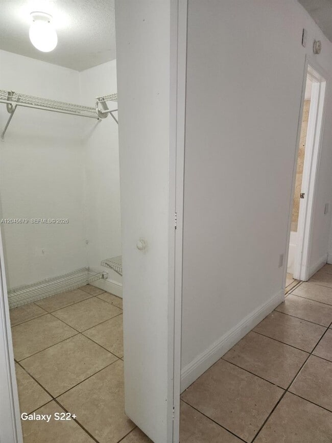 Building Photo - 3901 SW 112th Ave
