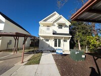 Building Photo - 2002 W 2nd St