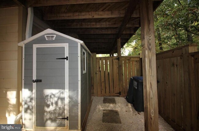 Building Photo - 9801 Burke Pond Ln