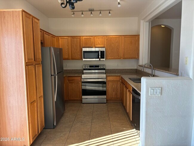 Building Photo - 15369 W Acapulco Ln