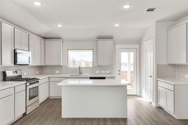 Building Photo - 2907 Doggett Dr
