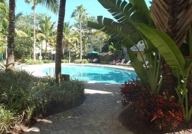 Courtyard Pool - 150 NE 15th Ave