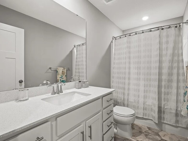 Private Bath - 10896 Territorial Trl