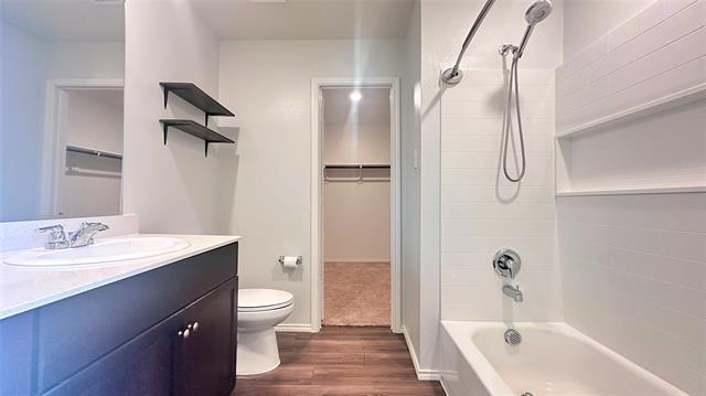 Building Photo - 2207 Nightgrove Cir