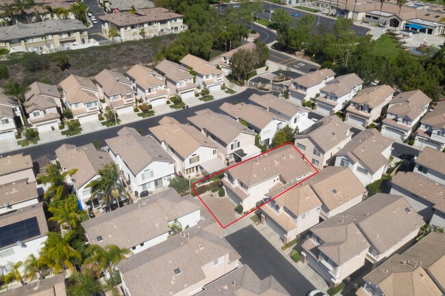 Building Photo - 1 Quebec