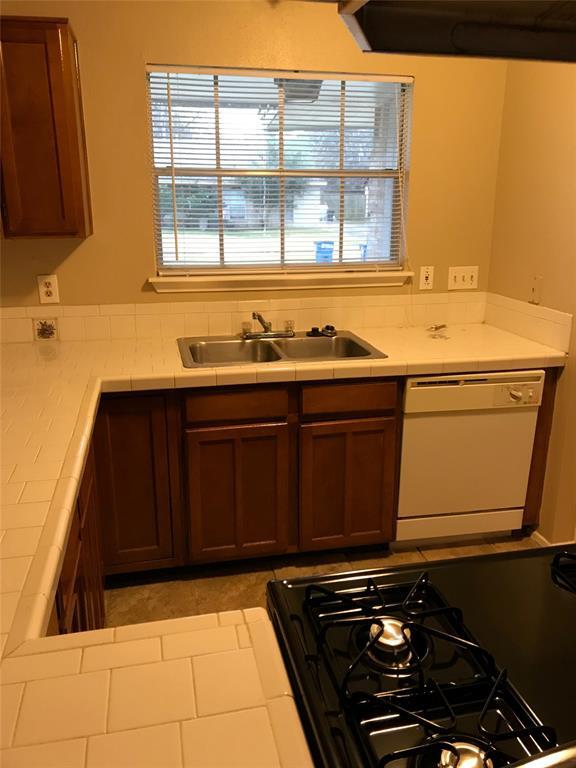 Building Photo - 2431 Autumn Springs Ln