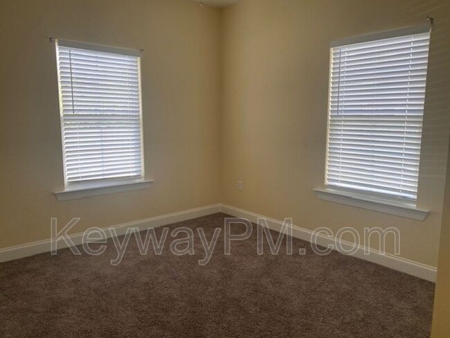 Building Photo - 801 Antioch Ct