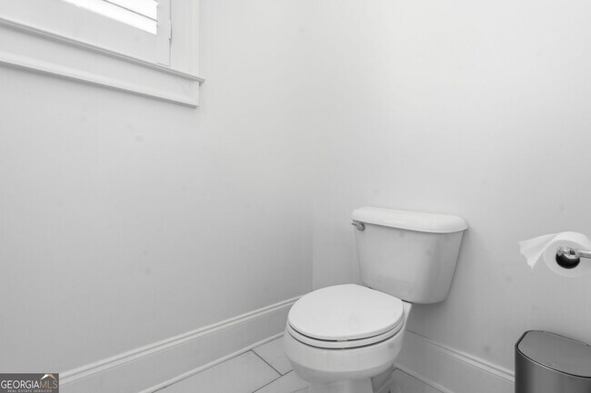 Building Photo - 5451 Autumn Flame Dr NE