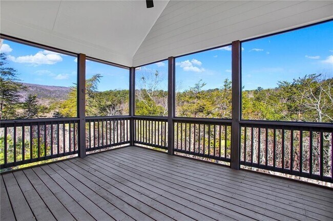 Building Photo - 309 Trappers Bluff