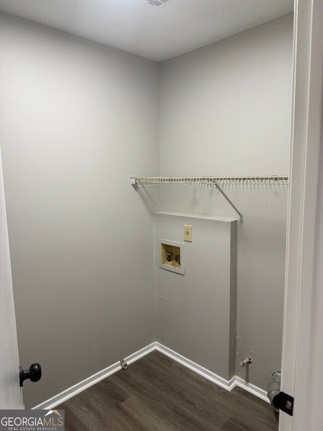 Building Photo - 1297 Old Countryside Cir