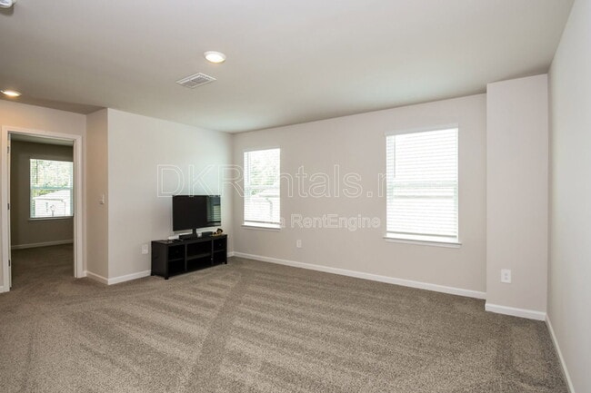 Building Photo - 177 Water Oak Wy